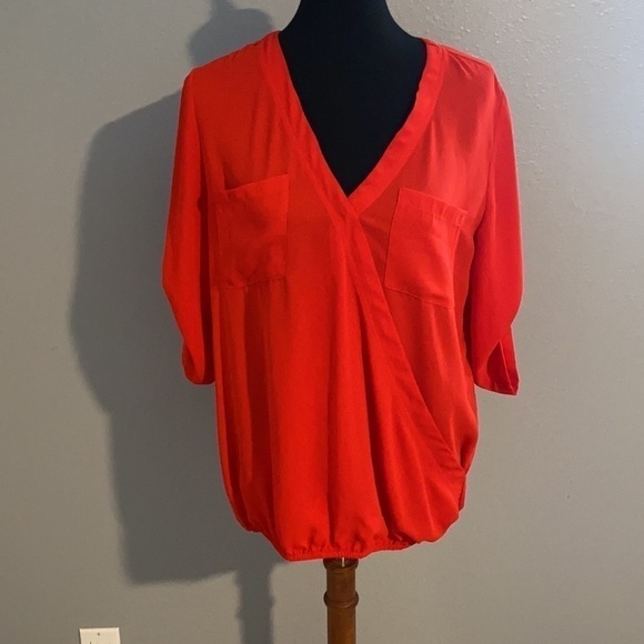 3 for $30 Red V-neck Blouse size medium 3/4 sleeve - Picture 2 of 10